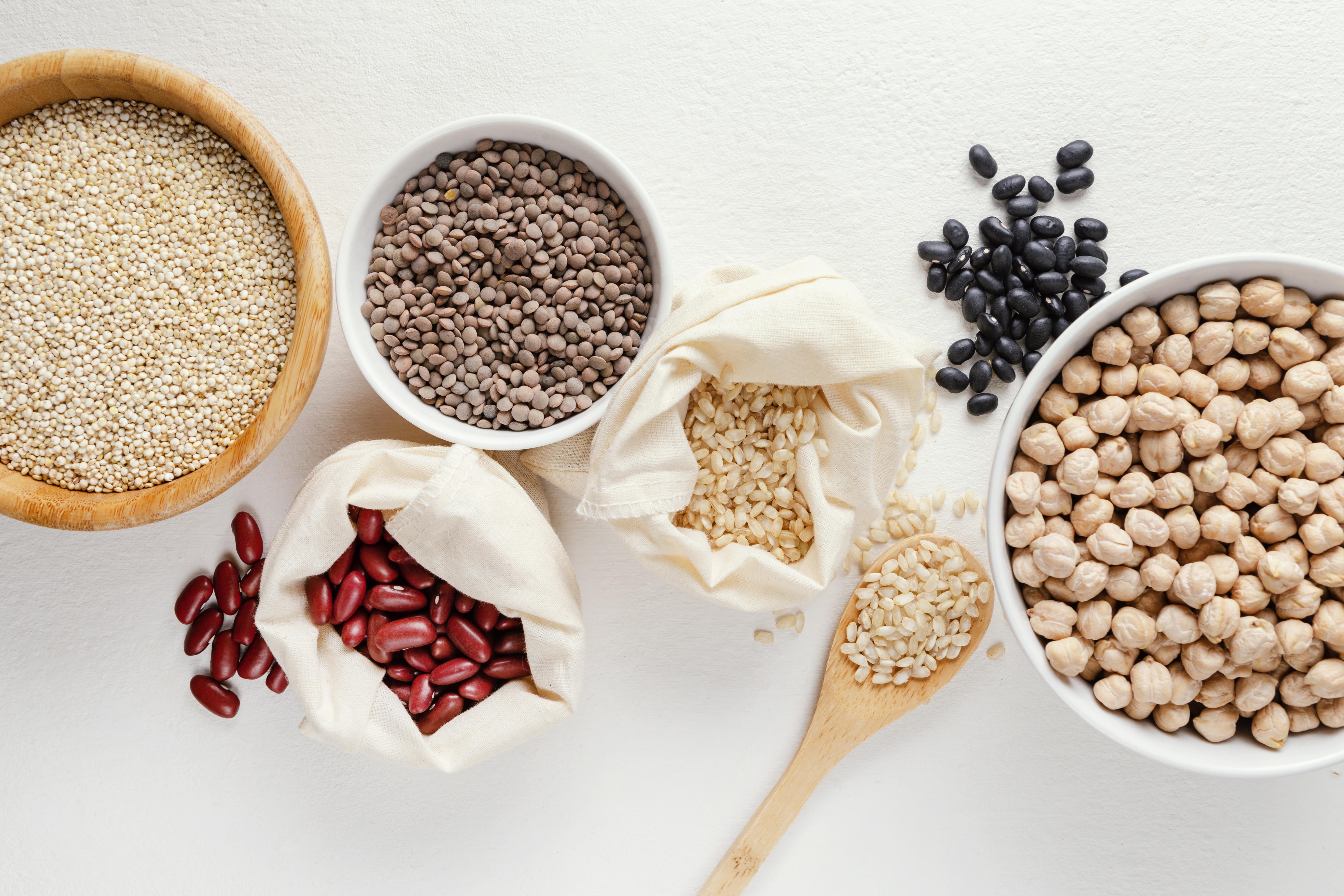 top-view-bowls-with-beans-table.jpg (1.80 MB)